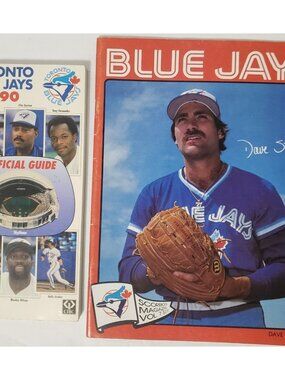 Toronto Blue Jays Lot 1983 Scoreboard Magazine No. 7 and 1990 Official Guidebook